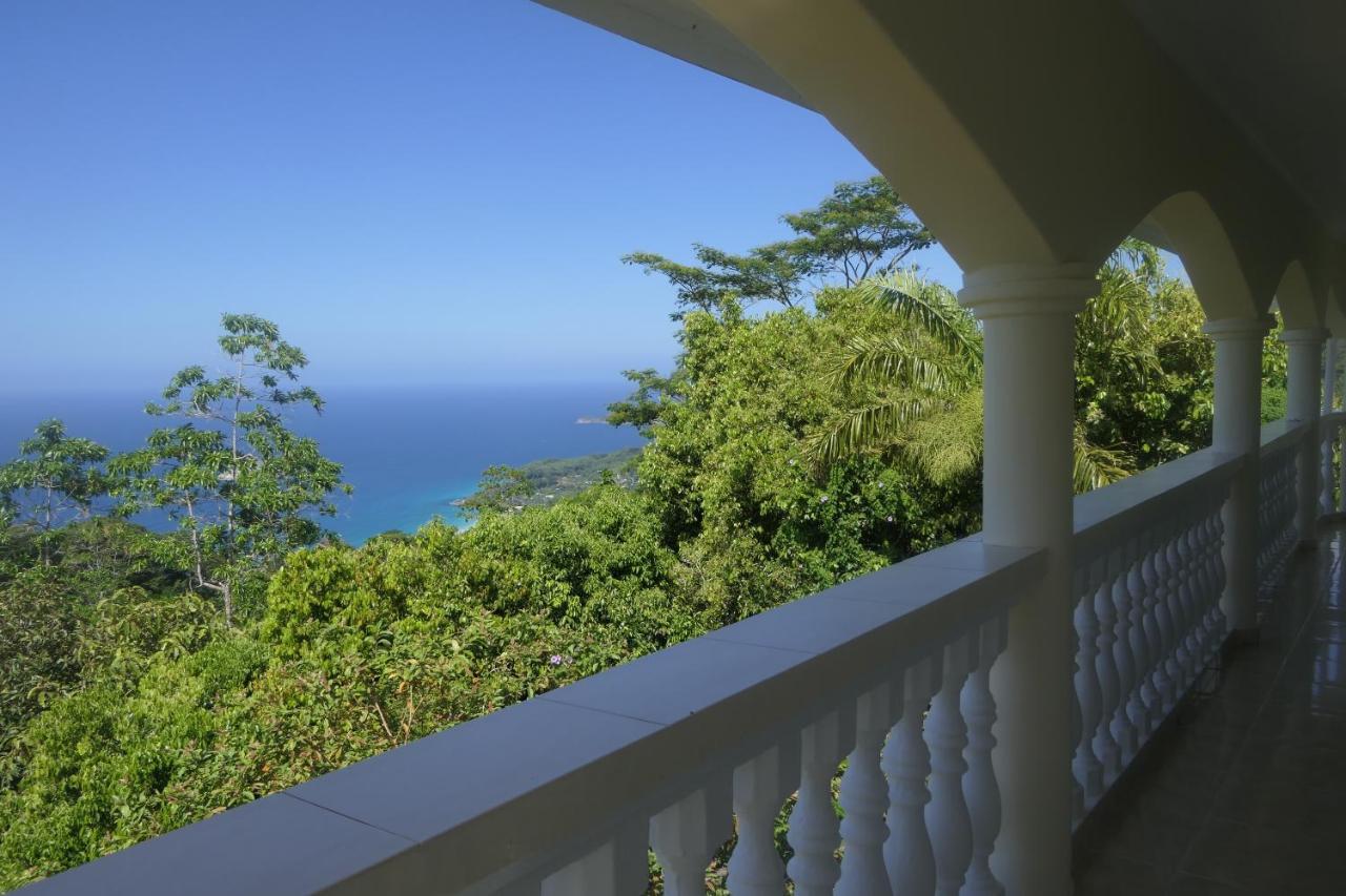 Tropical Garden Self Catering Villa Victoria Kültér fotó