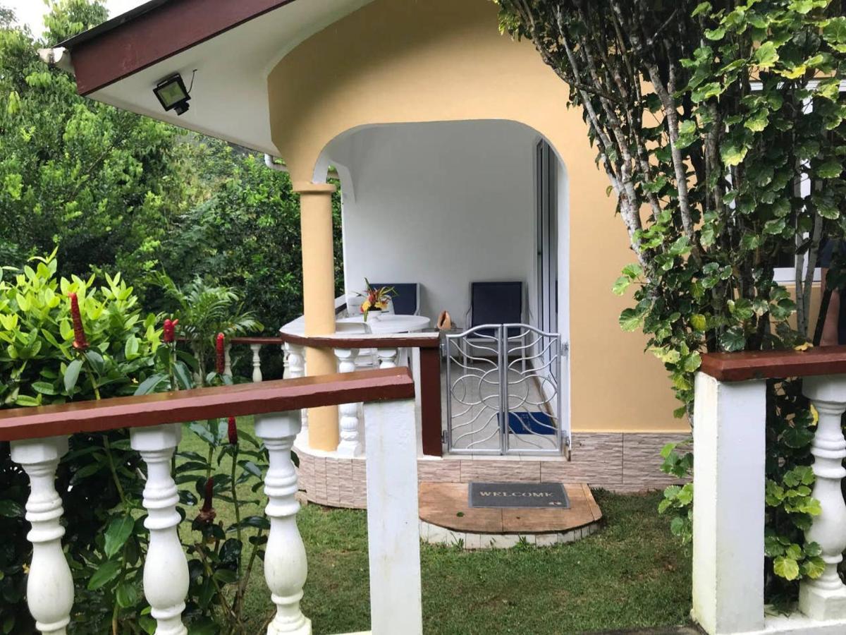 Tropical Garden Self Catering Villa Victoria Kültér fotó